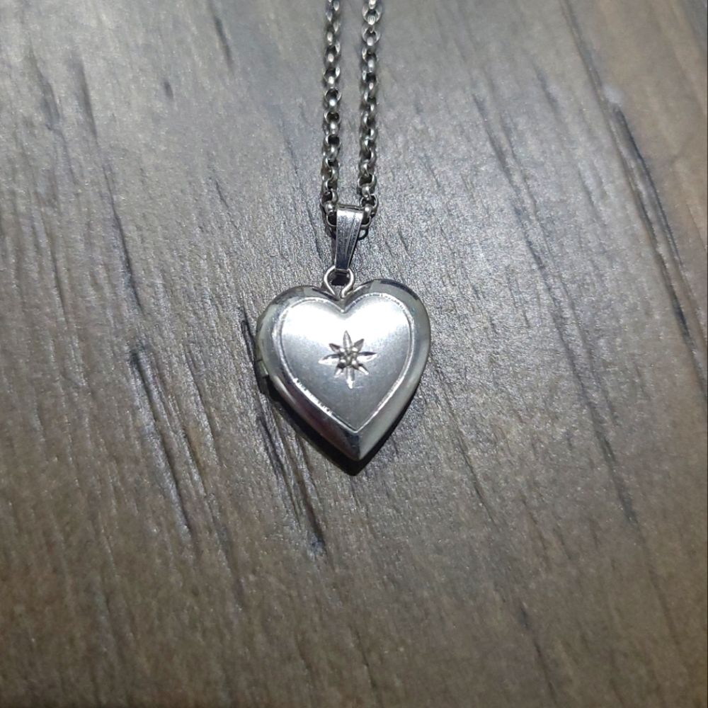 Heart Locket Necklace - Picture 2 of 4